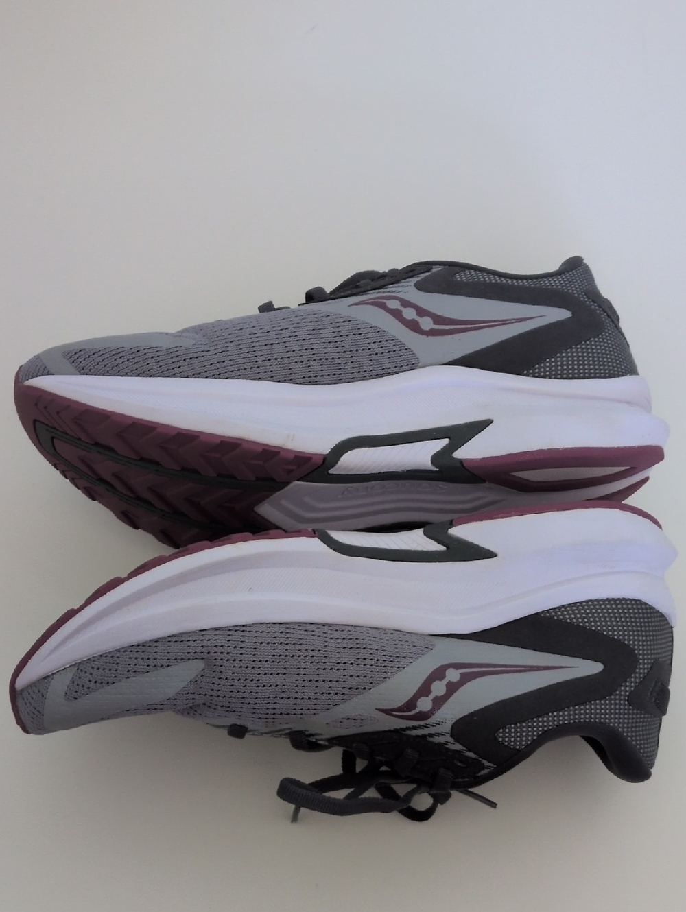 Saucony Women's Axon 2 Running Shoes - 8.5 - Picture 6 of 8